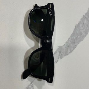 Black Ray-ban Women’s Sunglasses